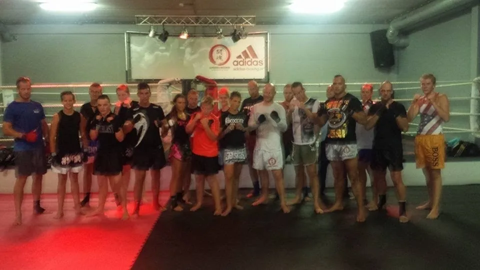 Trainingsmoment 3 bij Fit Met Bas: pads, bokszak en techniek